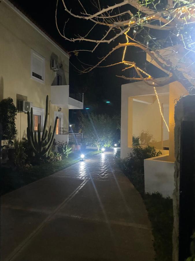 普拉基亚斯Charalampos别墅 外观 照片